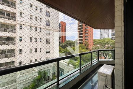 Apartamento à venda com 357m², 4 quartos e 4 vagasVaranda