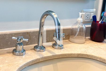 Apartamento à venda com 357m², 4 quartos e 4 vagasBanheiro da Suíte 1