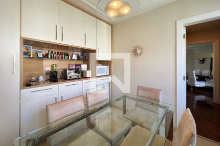 Apartamento à venda com 357m², 4 quartos e 4 vagasCopa