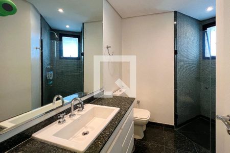 Apartamento à venda com 357m², 4 quartos e 4 vagasBanheiro da Suíte 3