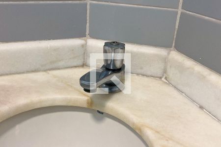 Apartamento à venda com 357m², 4 quartos e 4 vagasBanheiro de Serviço