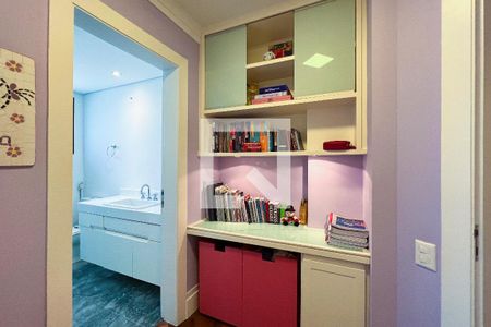 Apartamento à venda com 357m², 4 quartos e 4 vagasSuíte 2