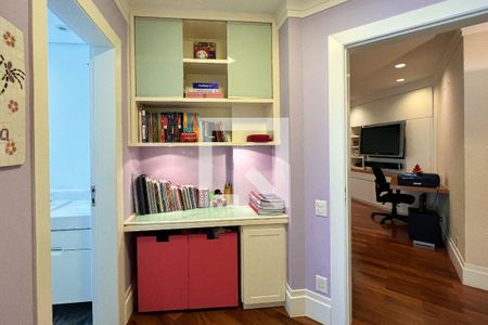 Apartamento à venda com 357m², 4 quartos e 4 vagasSuíte 2