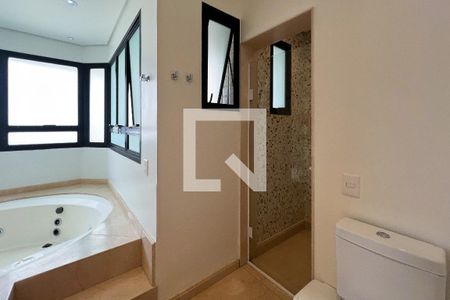 Apartamento à venda com 357m², 4 quartos e 4 vagasBanheiro da Suíte 4