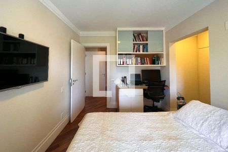 Apartamento à venda com 357m², 4 quartos e 4 vagasSuíte 1