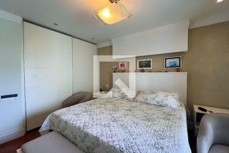 Apartamento à venda com 357m², 4 quartos e 4 vagasSuíte 4