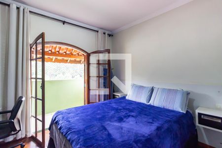 Casa à venda com 157m², 4 quartos e 7 vagasSuíte