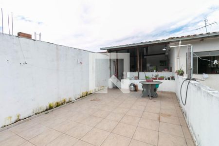 Casa para alugar com 500m², 3 quartos e 3 vagas Casa para alugar com 500m², 3 quartos e 3 vagasVaranda