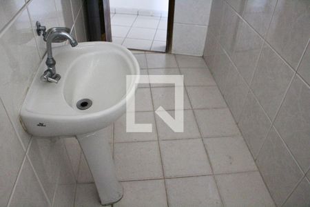 Casa para alugar com 100m², 2 quartos e 6 vagasBanheiro 2