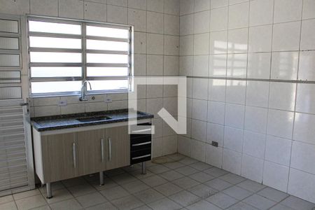 Casa para alugar com 100m², 2 quartos e 6 vagasCozinha