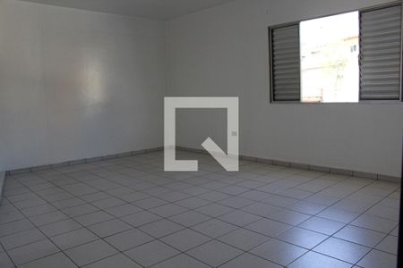 Casa para alugar com 100m², 2 quartos e 6 vagasQuarto 2