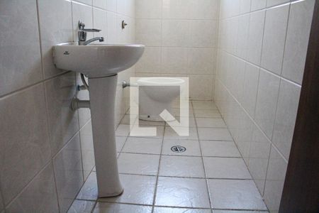 Casa para alugar com 100m², 2 quartos e 6 vagasBanheiro 1
