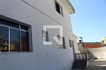 Casa para alugar com 100m², 2 quartos e 6 vagasFachada