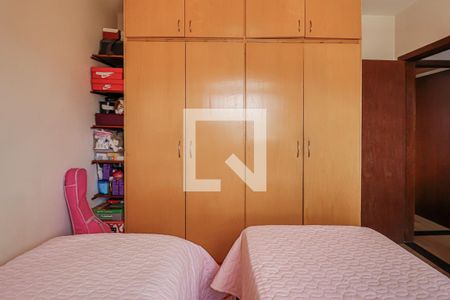 Apartamento à venda com 142m², 4 quartos e 1 vagaQuarto 2