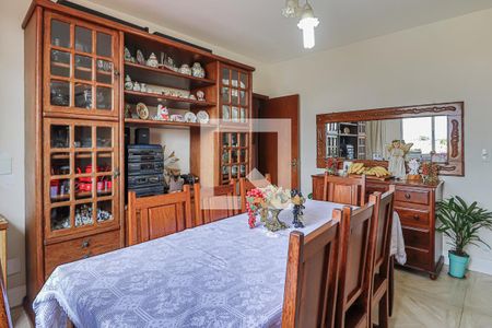 Apartamento à venda com 142m², 4 quartos e 1 vagaSala de Jantar 