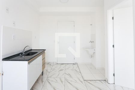 Sala / cozinha / Serviço de apartamento para alugar com 1 quarto, 24m² em Vila Nova das Belezas, São Paulo