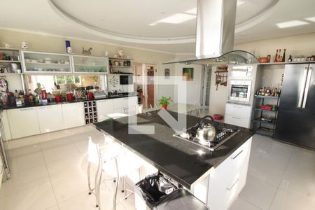 Casa para alugar com 651m², 4 quartos e 4 vagasCozinha