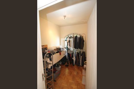 Casa para alugar com 651m², 4 quartos e 4 vagasCloset da suíte 3