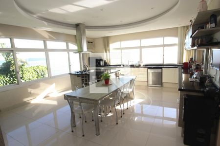 Casa para alugar com 651m², 4 quartos e 4 vagasCozinha