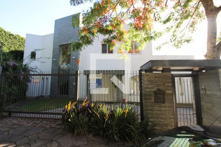 Casa para alugar com 651m², 4 quartos e 4 vagasFachada