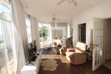 Casa para alugar com 651m², 4 quartos e 4 vagasSuíte 4