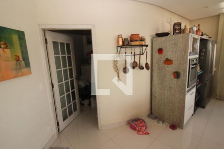 Casa para alugar com 651m², 4 quartos e 4 vagasCozinha