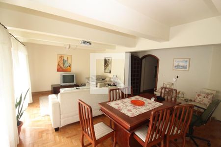 Casa para alugar com 651m², 4 quartos e 4 vagasSuíte 1