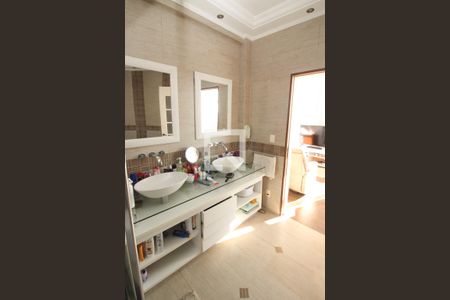 Casa para alugar com 651m², 4 quartos e 4 vagasBanheiro da Suíte 4