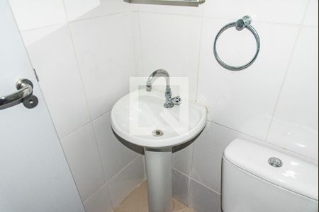 Banheiro de kitnet/studio para alugar com 1 quarto, 40m² em Vila São José, São Paulo