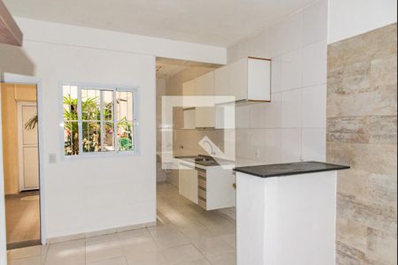 Sala de kitnet/studio para alugar com 1 quarto, 40m² em Vila São José, São Paulo
