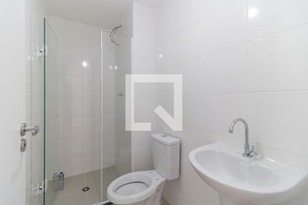 Banheiro de apartamento para alugar com 1 quarto, 25m² em Jardim Santa Emília, São Paulo