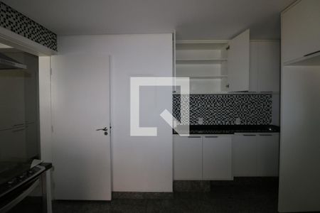 Apartamento à venda com 384m², 4 quartos e 4 vagasCozinha