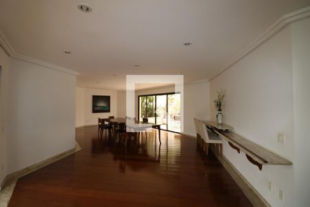 Apartamento à venda com 384m², 4 quartos e 4 vagasSalão de Festas