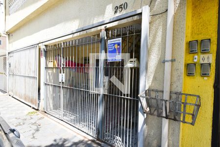 Casa para alugar com 45m², 2 quartos e sem vaga Casa para alugar com 45m², 2 quartos e sem vagaFachada