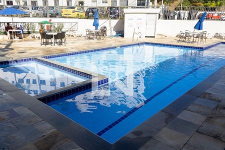 Apartamento à venda com 60m², 2 quartos e 1 vaga Apartamento à venda com 60m², 2 quartos e 1 vagaÁrea comum - Piscina