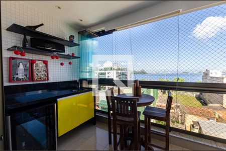 Apartamento à venda com 140m², 4 quartos e 2 vagas Apartamento à venda com 140m², 4 quartos e 2 vagasSala