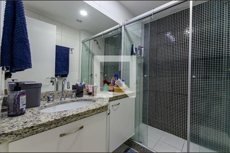 Apartamento à venda com 140m², 4 quartos e 2 vagas Apartamento à venda com 140m², 4 quartos e 2 vagasBanheiro da Suíte 2