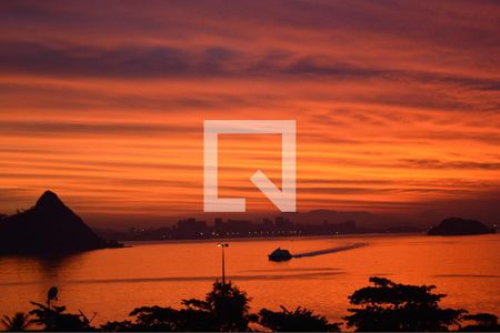 Apartamento à venda com 140m², 4 quartos e 2 vagas Apartamento à venda com 140m², 4 quartos e 2 vagasImagem da vista sedida pela prorpietária