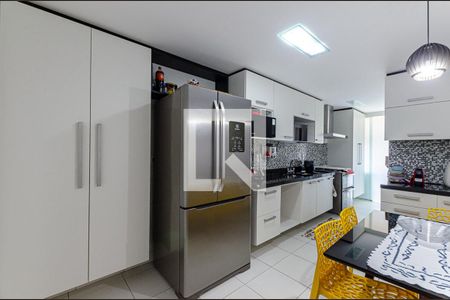 Apartamento à venda com 140m², 4 quartos e 2 vagas Apartamento à venda com 140m², 4 quartos e 2 vagasCozinha