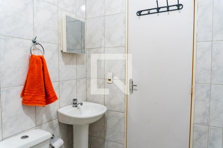 Casa de condomínio à venda com 58m², 2 quartos e 1 vaga Casa de condomínio à venda com 58m², 2 quartos e 1 vagaBanheiro