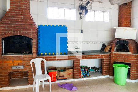 Casa de condomínio à venda com 58m², 2 quartos e 1 vaga Casa de condomínio à venda com 58m², 2 quartos e 1 vagaÁrea comum - Churrasqueira