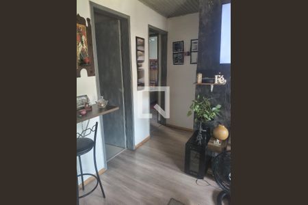 Sala de casa à venda com 3 quartos, 65m² em Jardim Carvalho, Porto Alegre