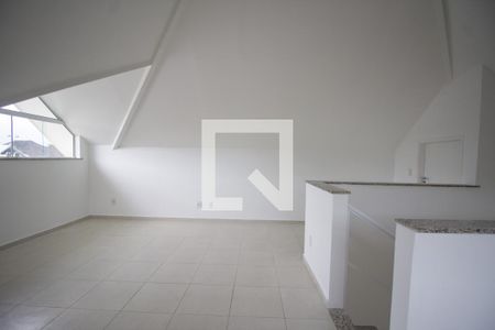 Casa à venda com 180m², 4 quartos e 2 vagasSotão