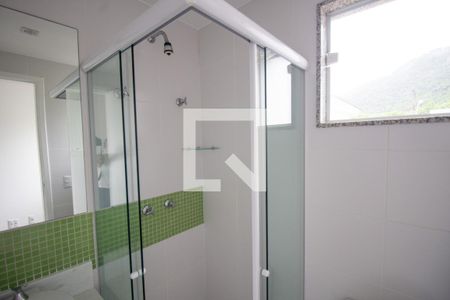 Casa à venda com 180m², 4 quartos e 2 vagasBanheiro da Suíte 2