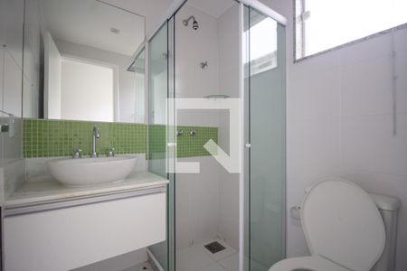 Casa à venda com 180m², 4 quartos e 2 vagasBanheiro da Suíte 2