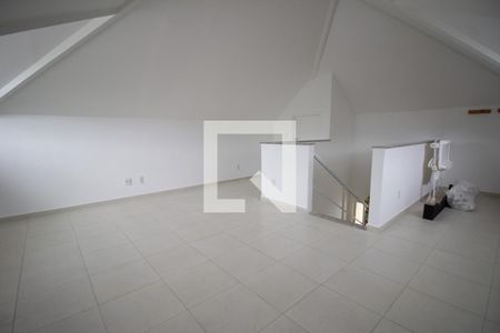 Casa à venda com 180m², 4 quartos e 2 vagasSotão