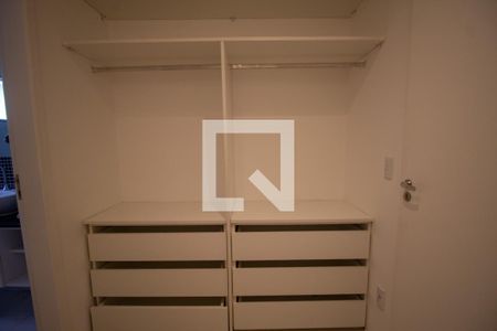 Casa à venda com 180m², 4 quartos e 2 vagasCloset da Suíte 1