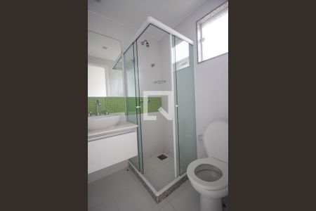 Casa à venda com 180m², 4 quartos e 2 vagasBanheiro da Suíte 2