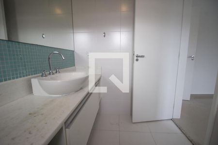 Casa à venda com 180m², 4 quartos e 2 vagasBanheiro da Suíte 3