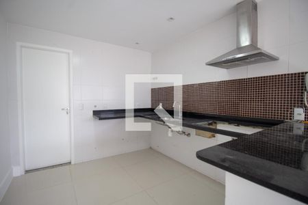 Casa à venda com 180m², 4 quartos e 2 vagasCozinha